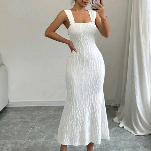 Dresses & Skirts - Women's Summer Solid Color Fishtail Hem Spaghetti Strap Bodycon Backless Dress